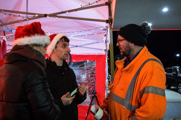 snap christmas driver conversation