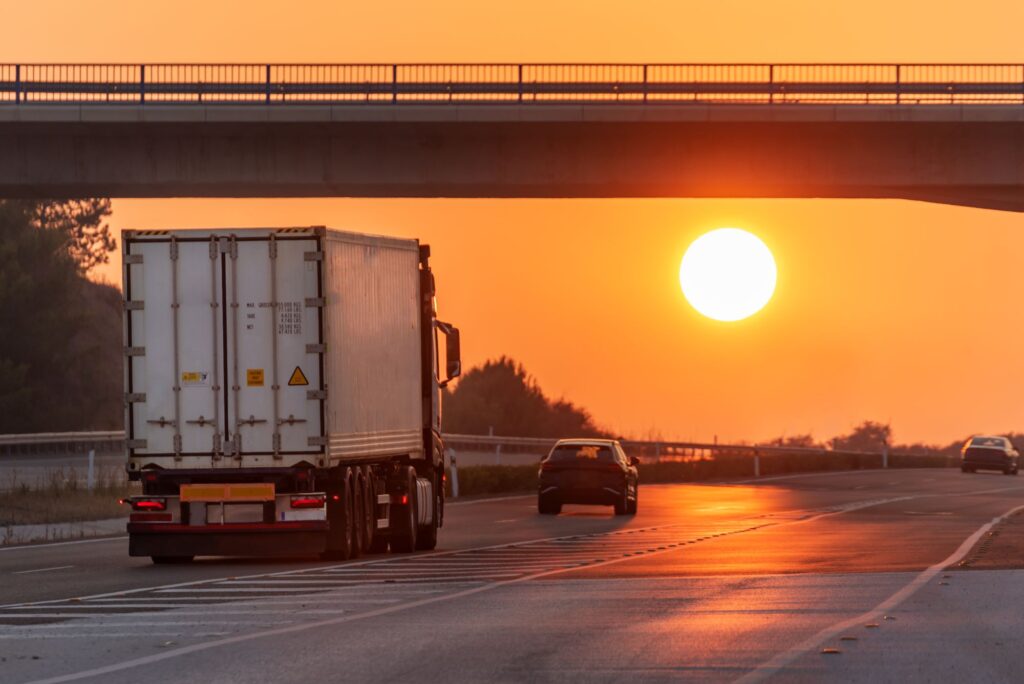 Wie sich die Hitzewelle in Europa auf die Mobilität auswirkt: So bleiben Sie auf dem Laufenden